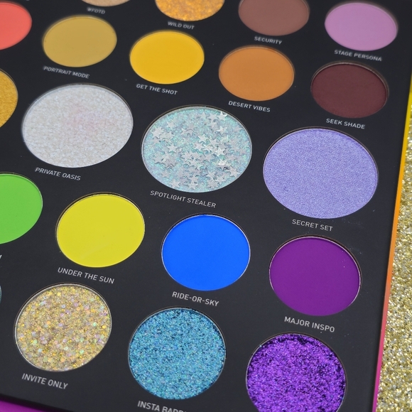 Morphe x Saweetie 24A Artist Pass Artistry Eyeshadow Palette - Picture 6 of 7